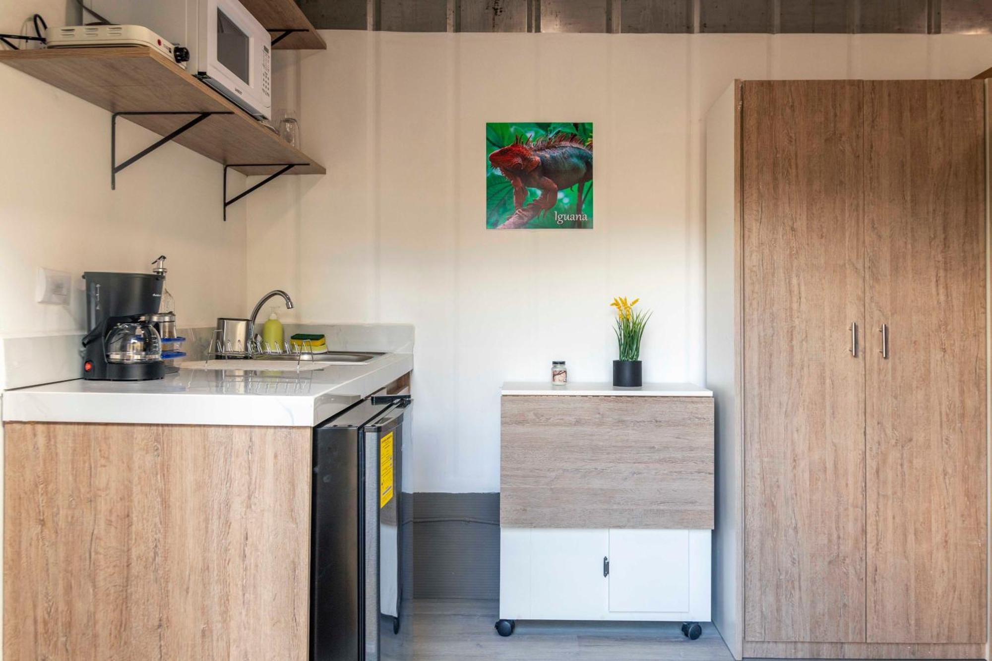 Emi's Place Container Living * Uvita