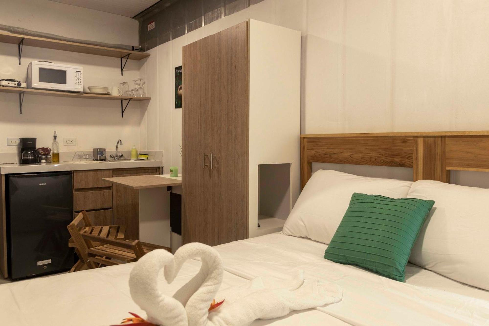 Apartment Emi's Place Container Living