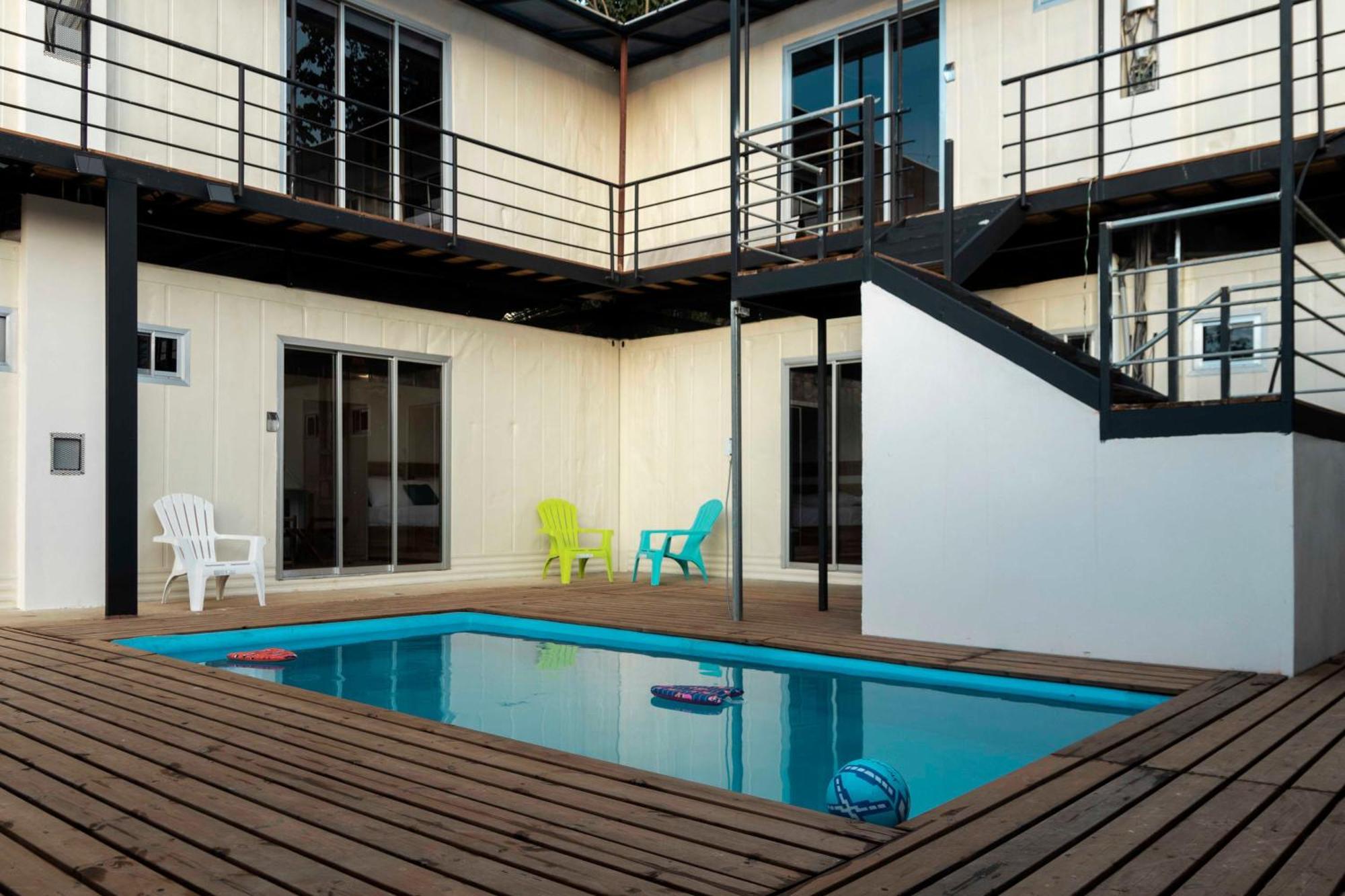 Apartment Emi's Place Container Living *