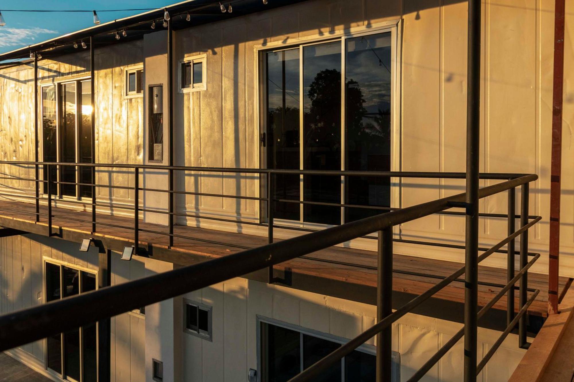 Emi's Place Container Living * Uvita